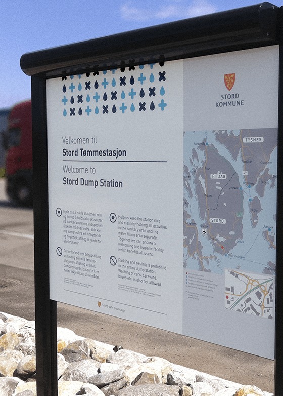 Informasjonsskilt ved Heiane Tømmestasjon