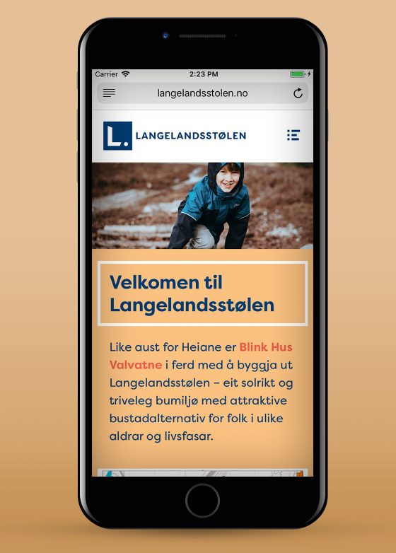 Langalandsstølens nettsider vist på mobil